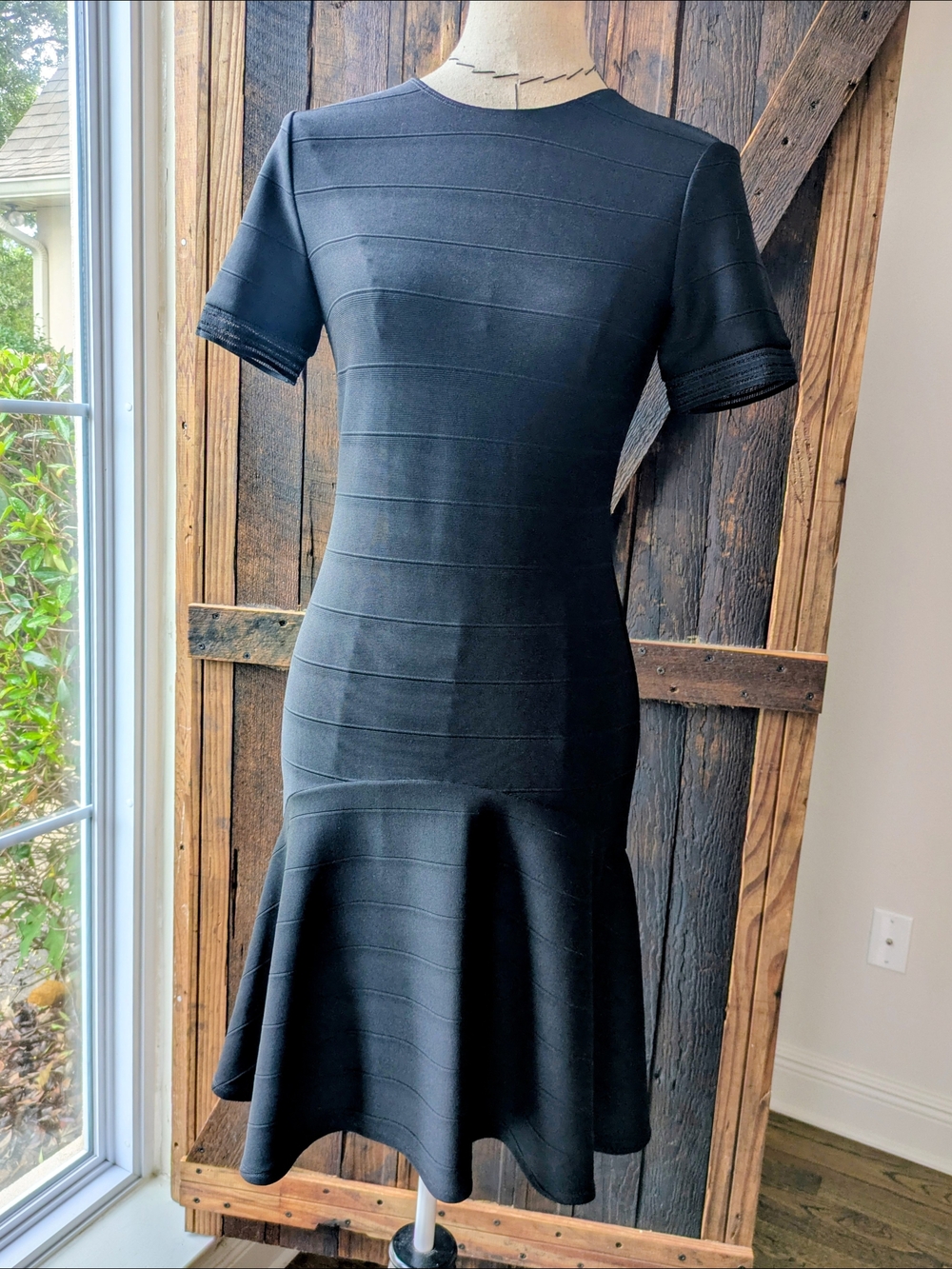Shoshanna Black Short-Sleeve Flared-Hem Midi Dress